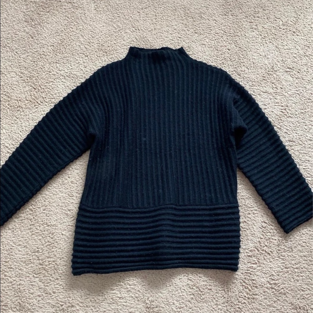 Brand new XS DKNY black sweater